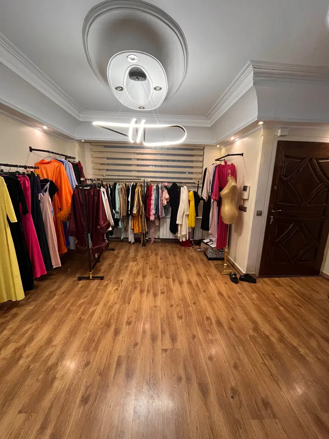 اجاره مزون جهت همکاری|اجارهٔ مغازه و غرفه|تهران, دریا|دیوار