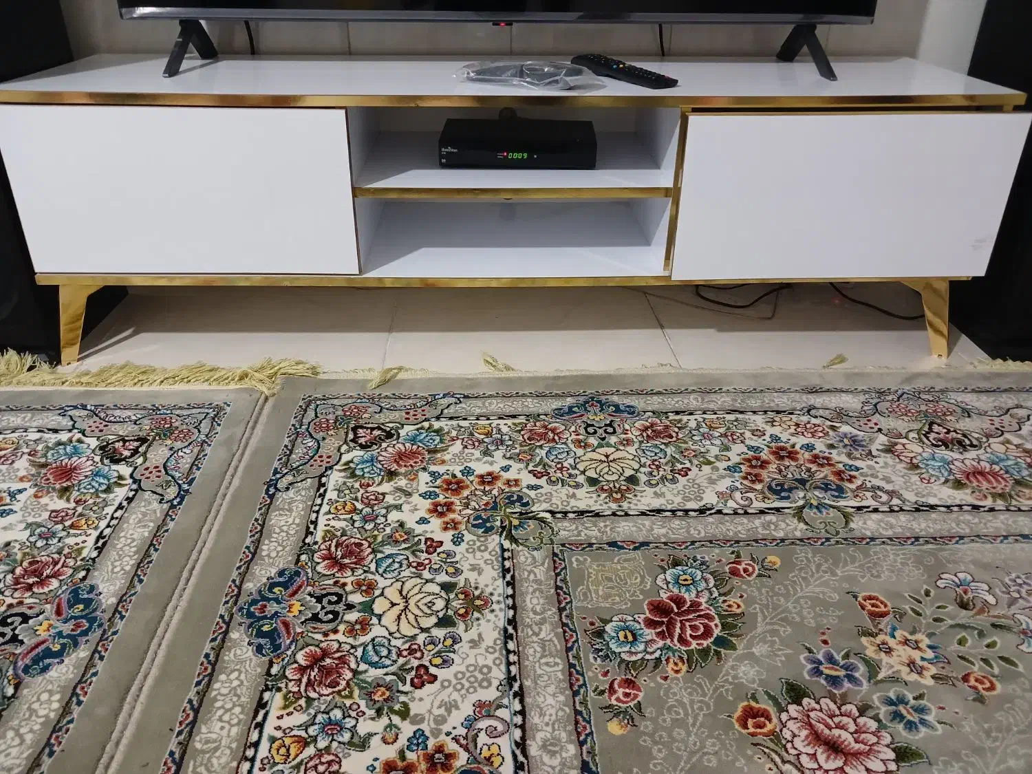 میز تلوزیون|میز تلویزیون|قرچک, میرزائی شمالی|دیوار