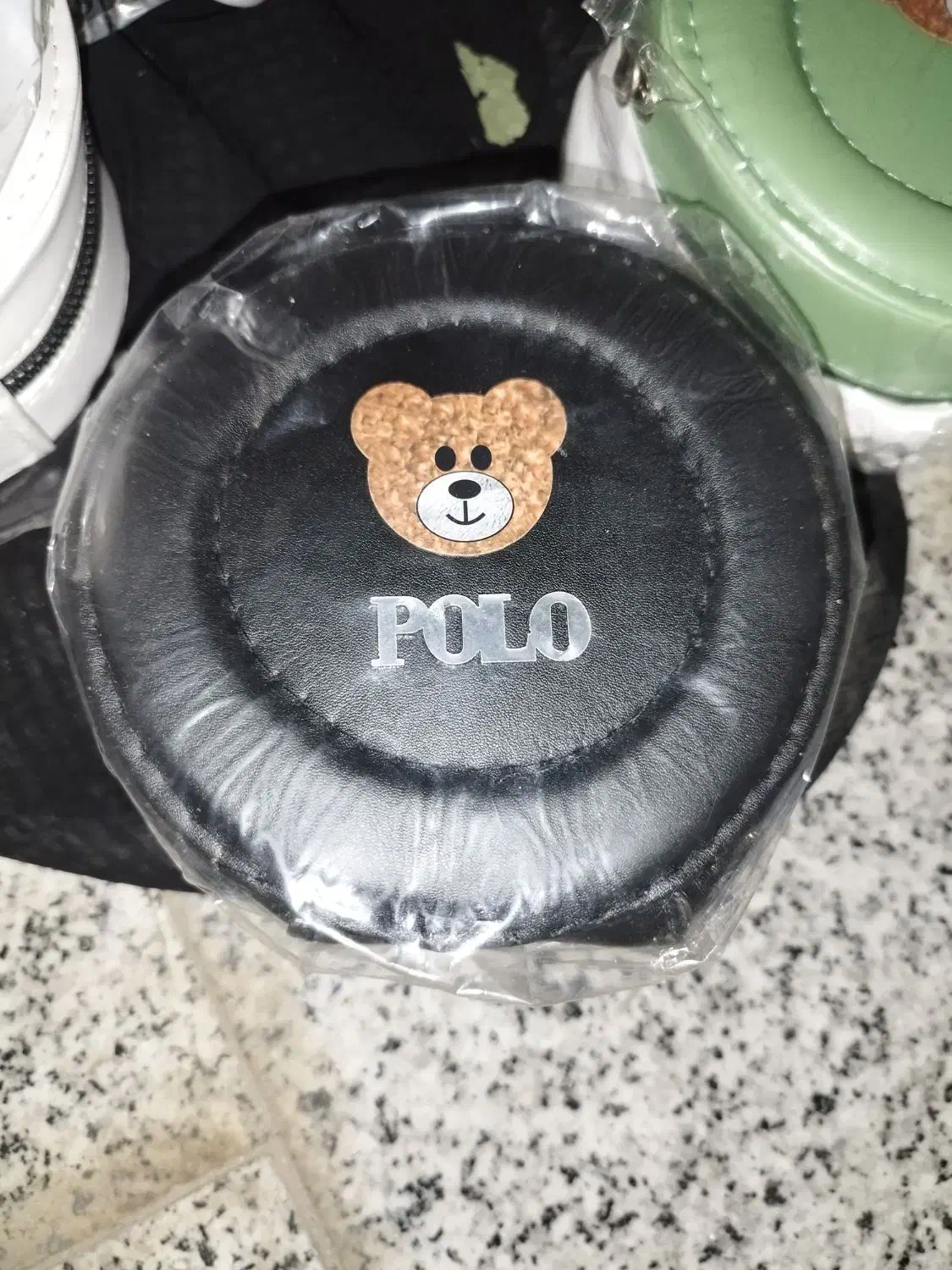 کیف|کیف، کفش، کمربند|کرمان, |دیوار