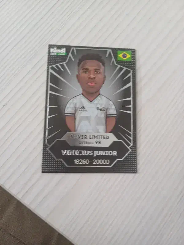 کارت کیمدی|اسباب‌بازی بچه|ری, علایین|دیوار