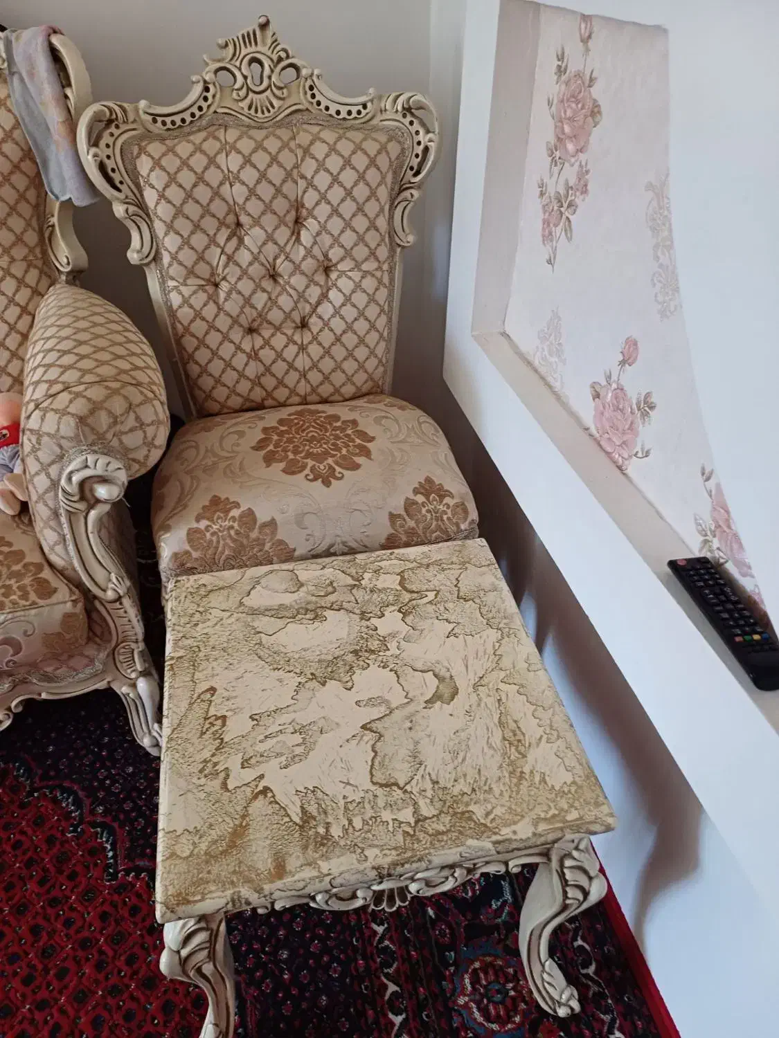 مبل سلطنتی همراه با غذا خوری|مبلمان خانگی و میز عسلی|بیله سوار, |دیوار