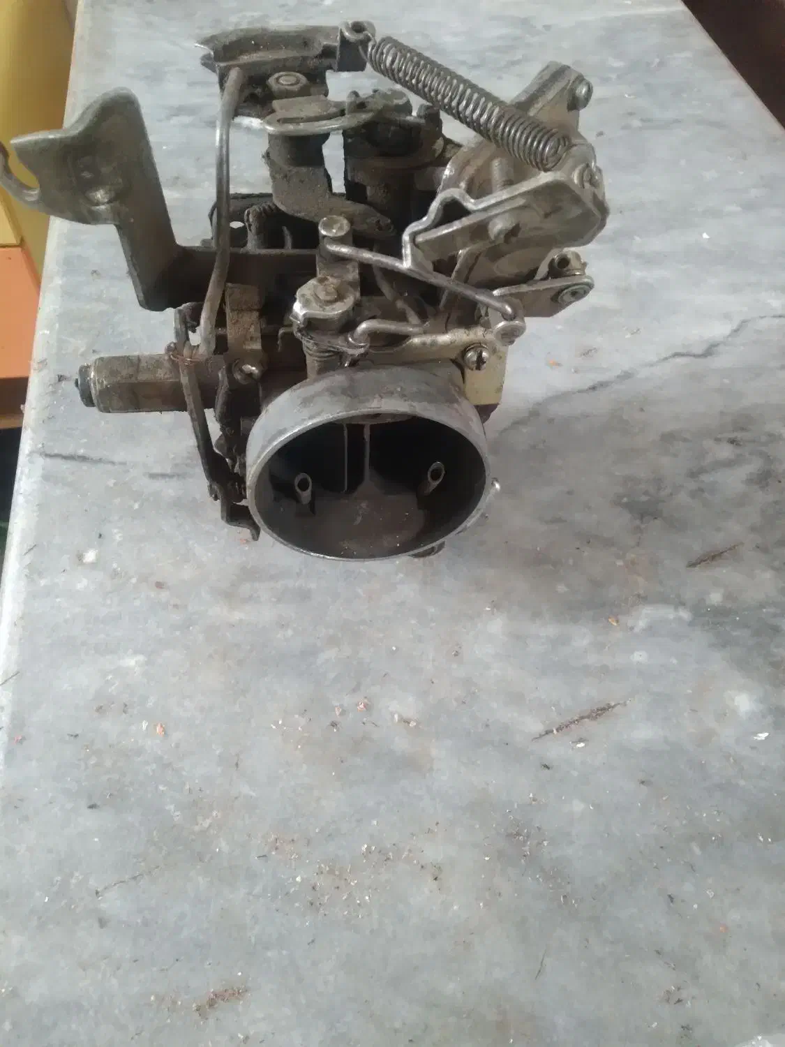 کاربراتور مزدا ۲۰۰۰ کاملا سالم آماده نصب اصل ژاپن|قطعات یدکی و لوازم جانبی|ساری, |دیوار