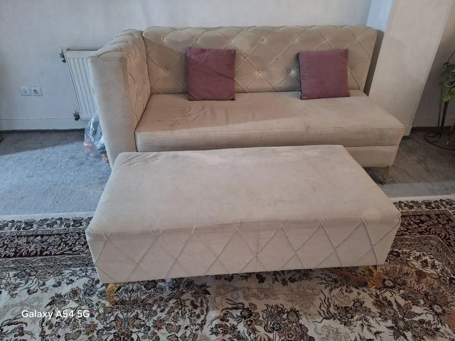 مبل ۷ نفره چستر همراه با یه پاف ۴ میلیون|مبلمان خانگی و میز عسلی|شاهین‌شهر, شهرک گلدیس|دیوار