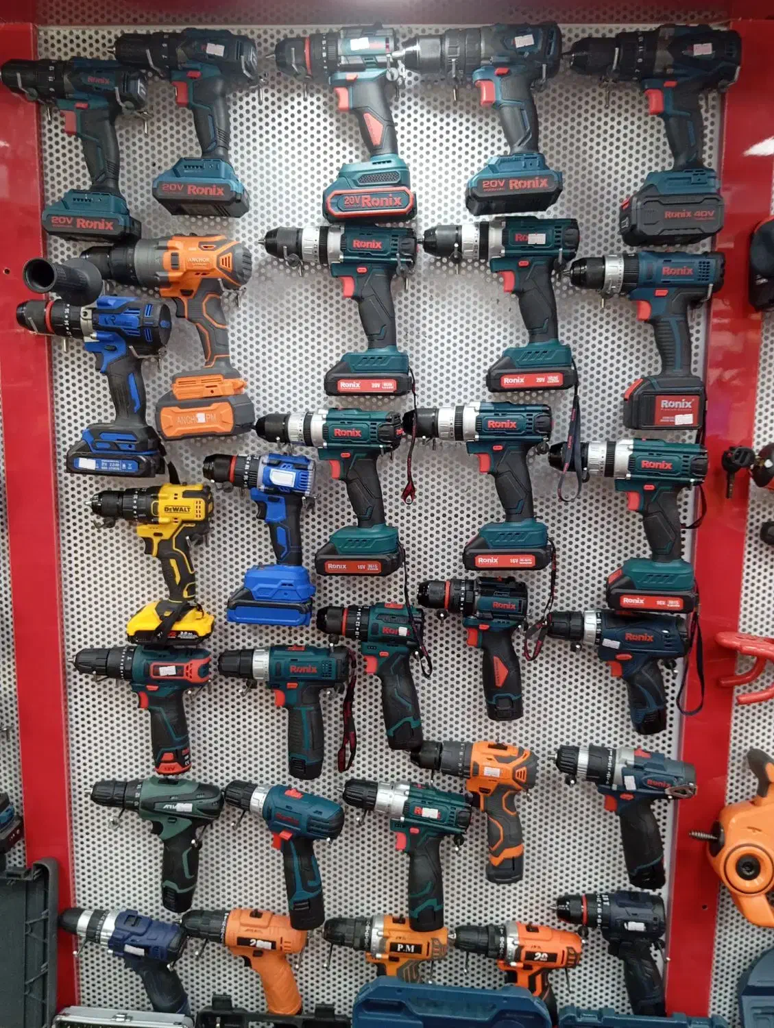 رونیکس انواع دریل شارژی و پیچ گوشتی شارژی رونیکس|ابزارآلات|قم, بنیاد|دیوار