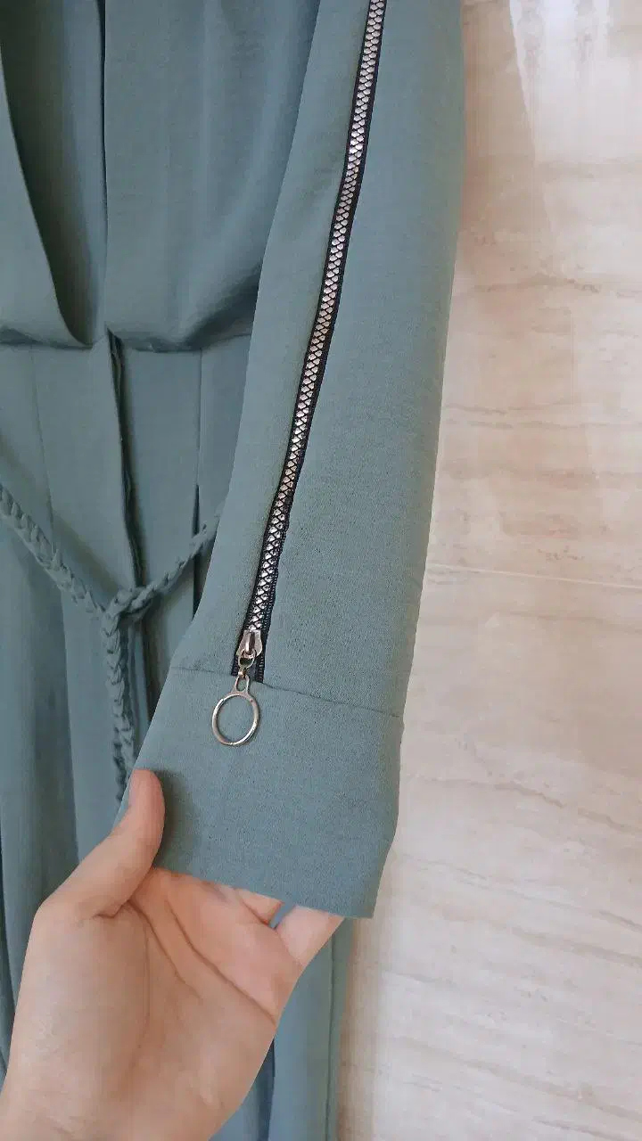 مانتو|لباس|جوانرود, |دیوار