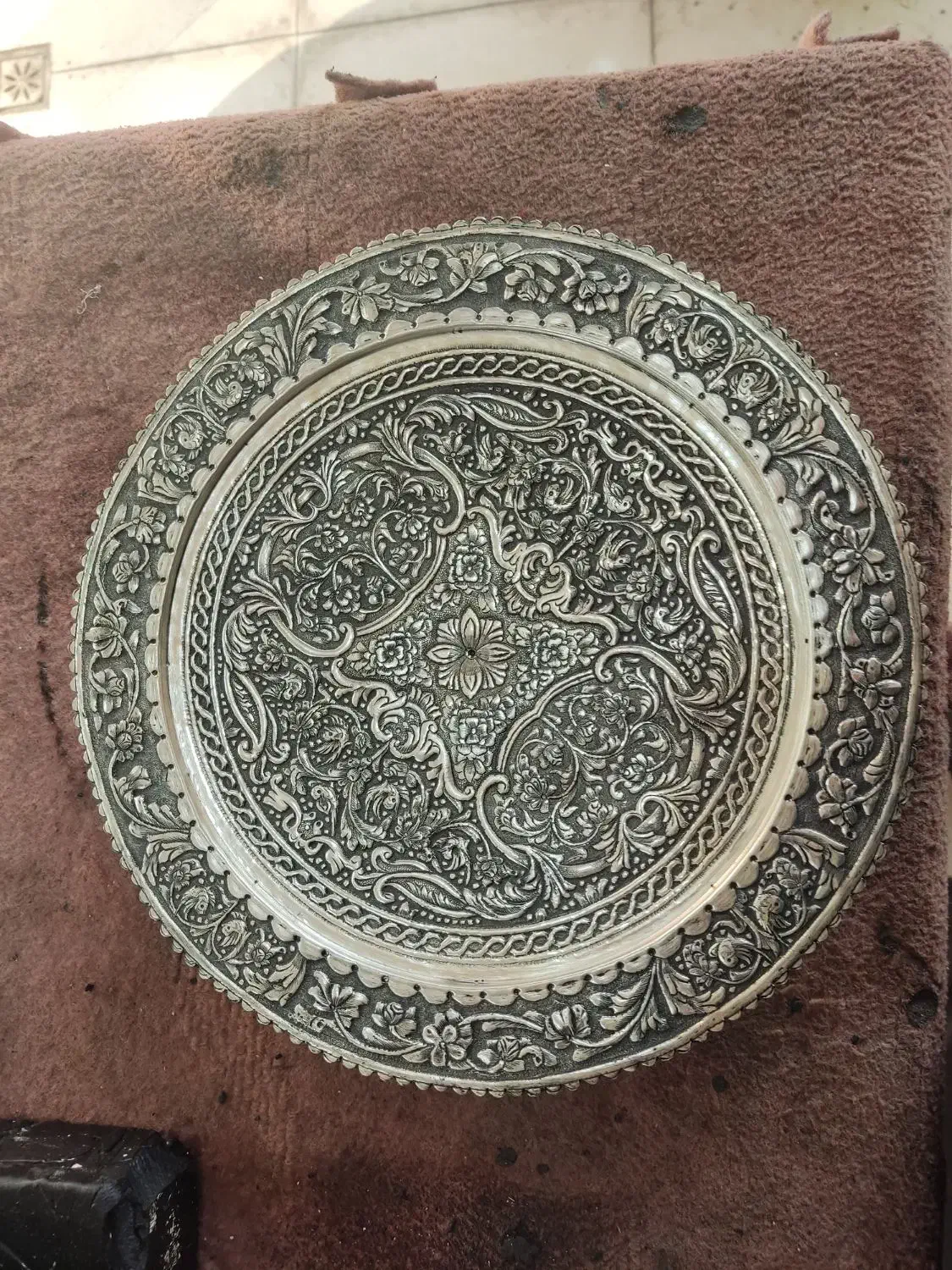 سینی قلمزنی شده دهنه۳۰|صنایع دستی و سایر لوازم تزئینی|خمینیشهر, |دیوار