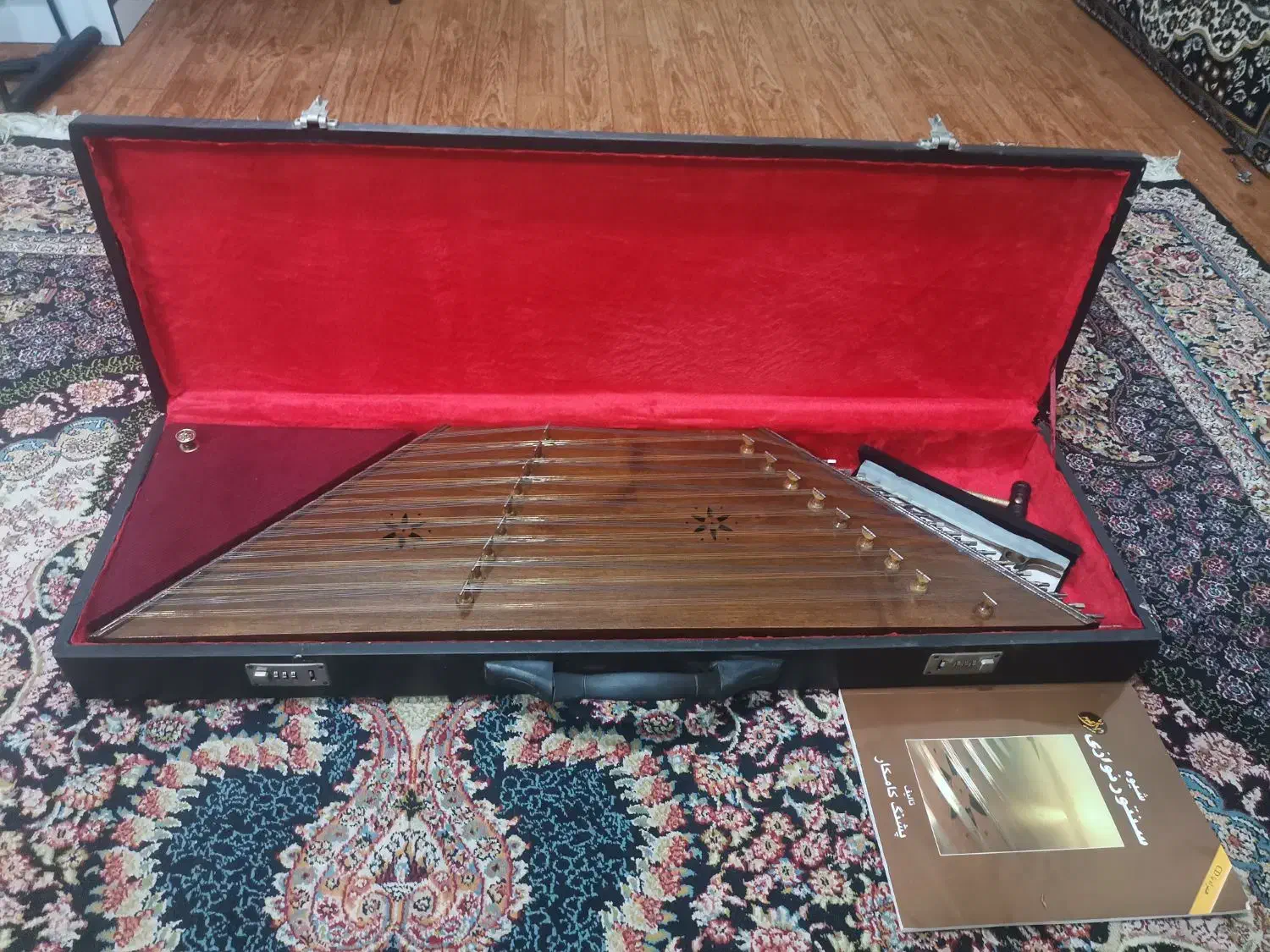 سنتور نو و استفاده نشده با وسایل کامل|سازهای سنتی|قائم‌شهر, |دیوار