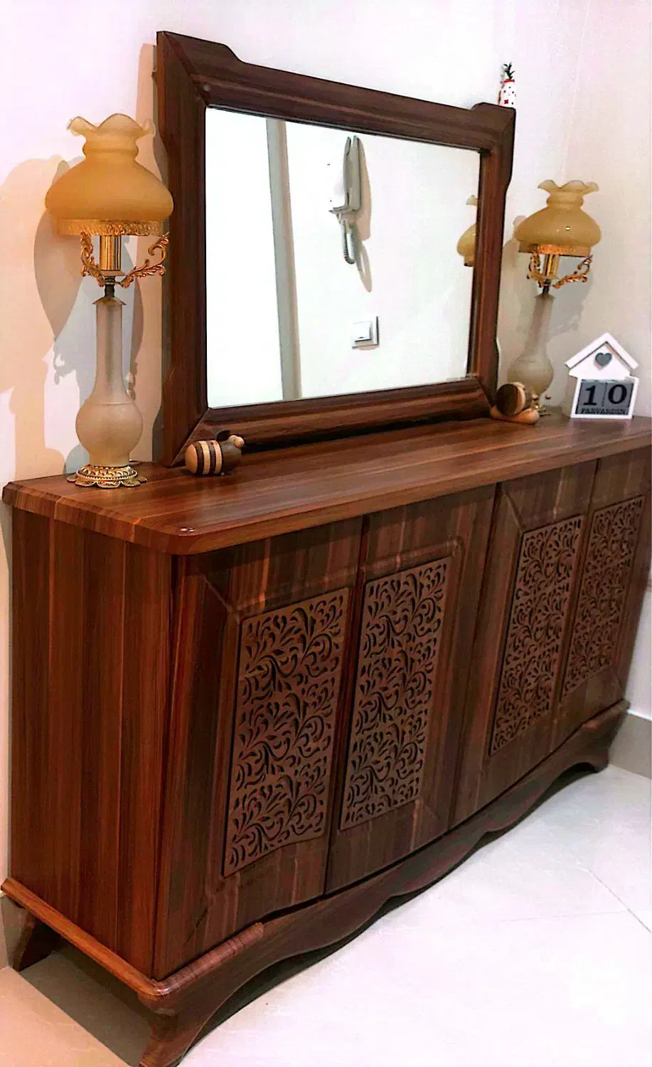 فروش فوری ایینه کنسول و میز تلویزیون ست|بوفه، ویترین، کنسول|کاشان, امیرکبیر|دیوار