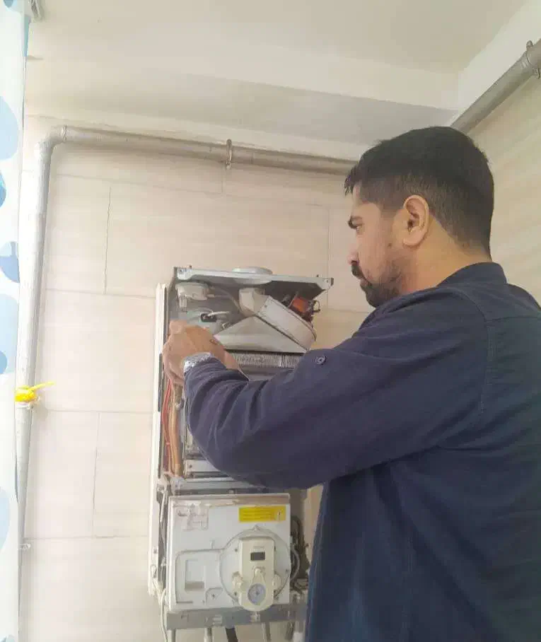 تعمیرات تخصصی انواع پکیج و آبگرمکن ایرانی و خارجی|خدمات پیشه و مهارت|رشت, دباغیان|دیوار