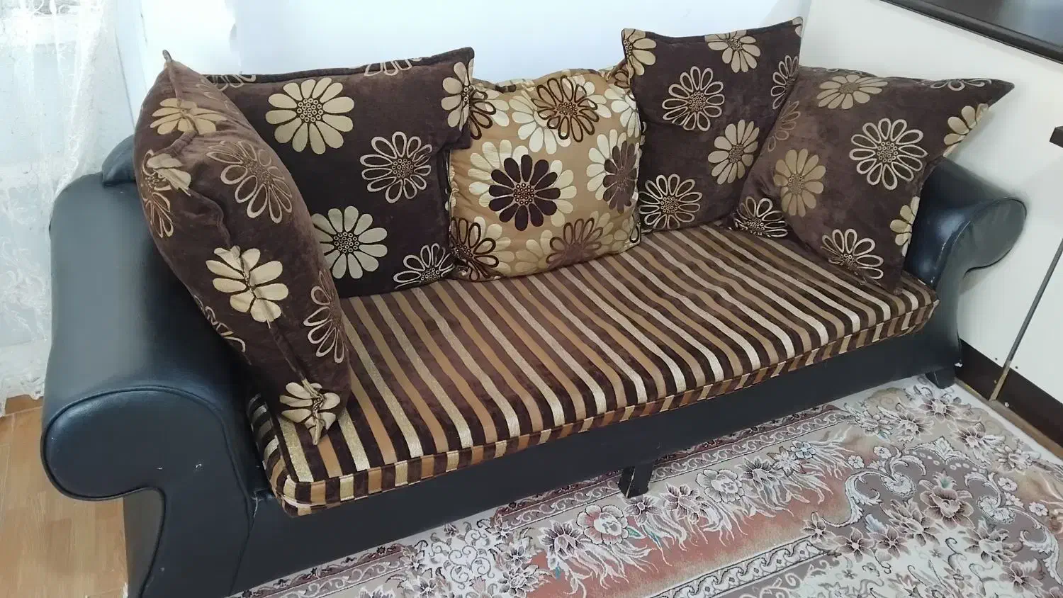 مبل چرم ۷ نفره|مبلمان خانگی و میز عسلی|فومن, |دیوار