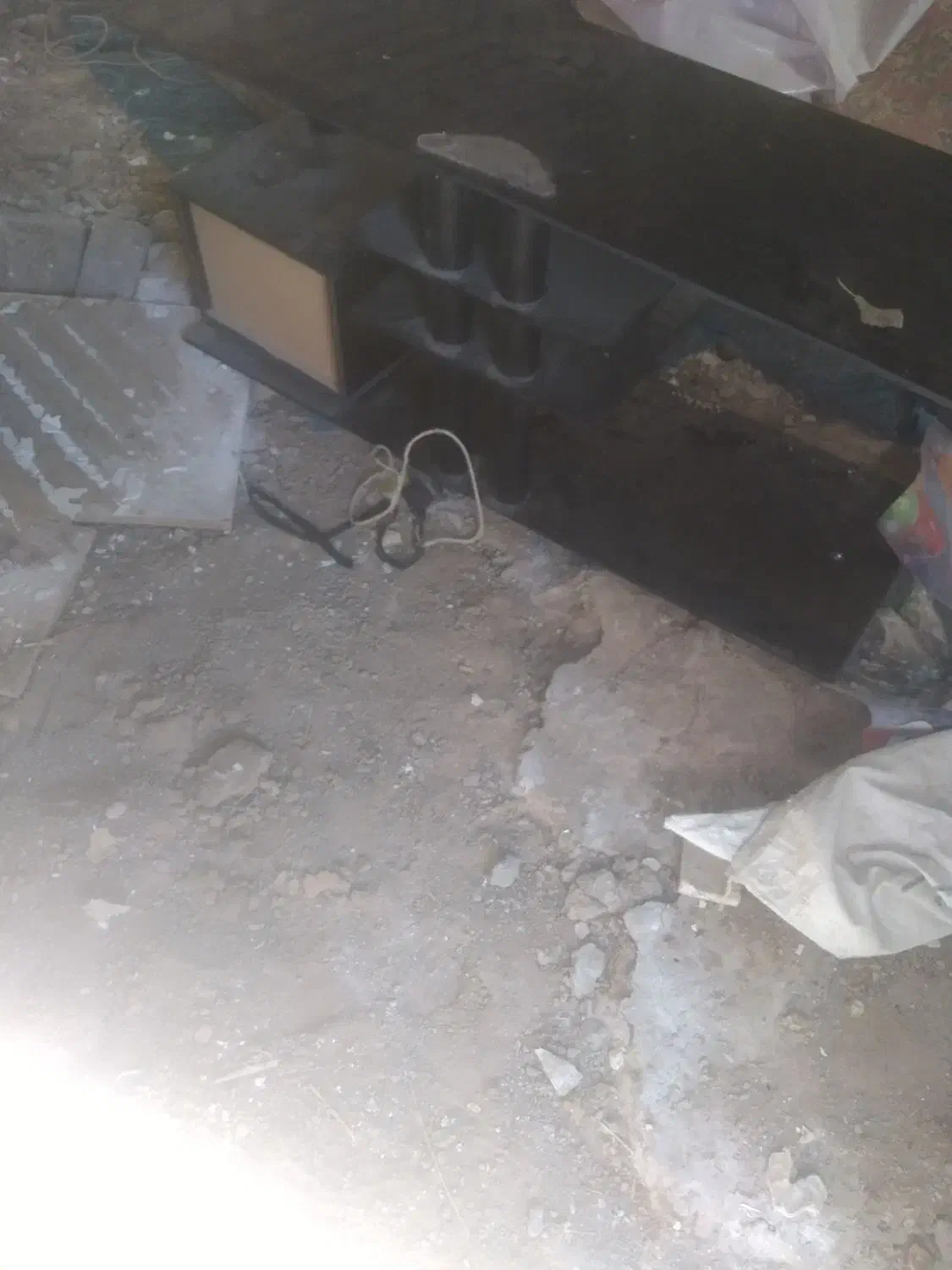 میزتلویزیون|میز تلویزیون|تربت جام, میرقوام الدین|دیوار