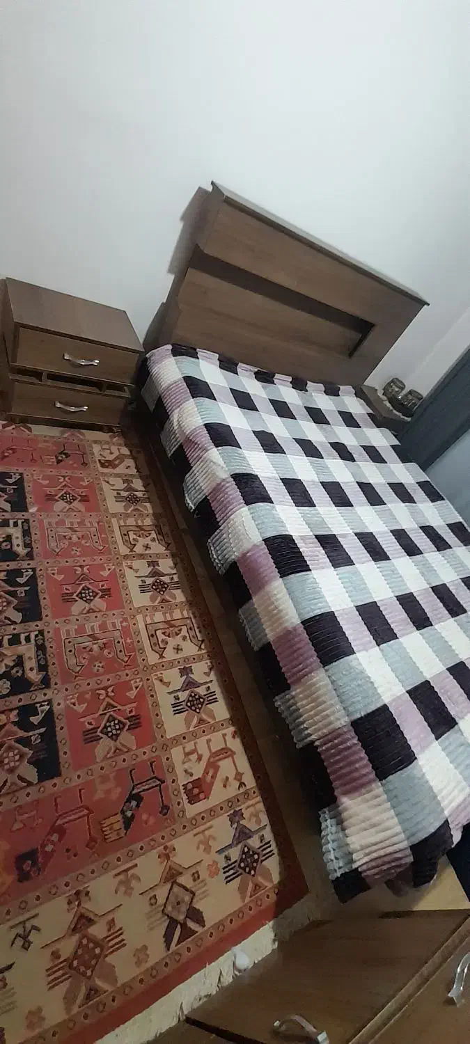 تخت|تخت و سرویس خواب|تهران, خواجه نصیر طوسی|دیوار