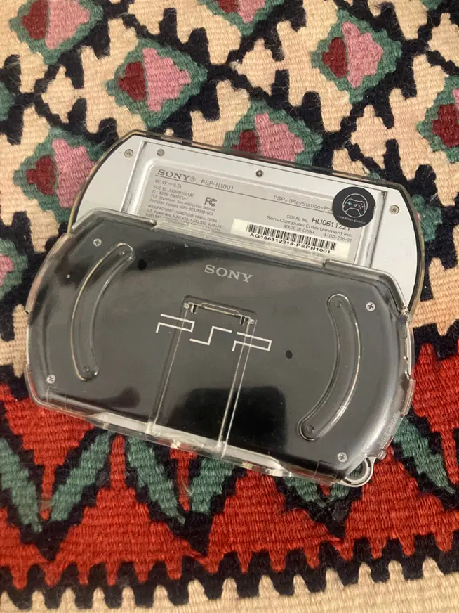 Psp go -16gb لازرورقی|کنسول، بازی ویدئویی و آنلاین|تهران, نظامآباد|دیوار