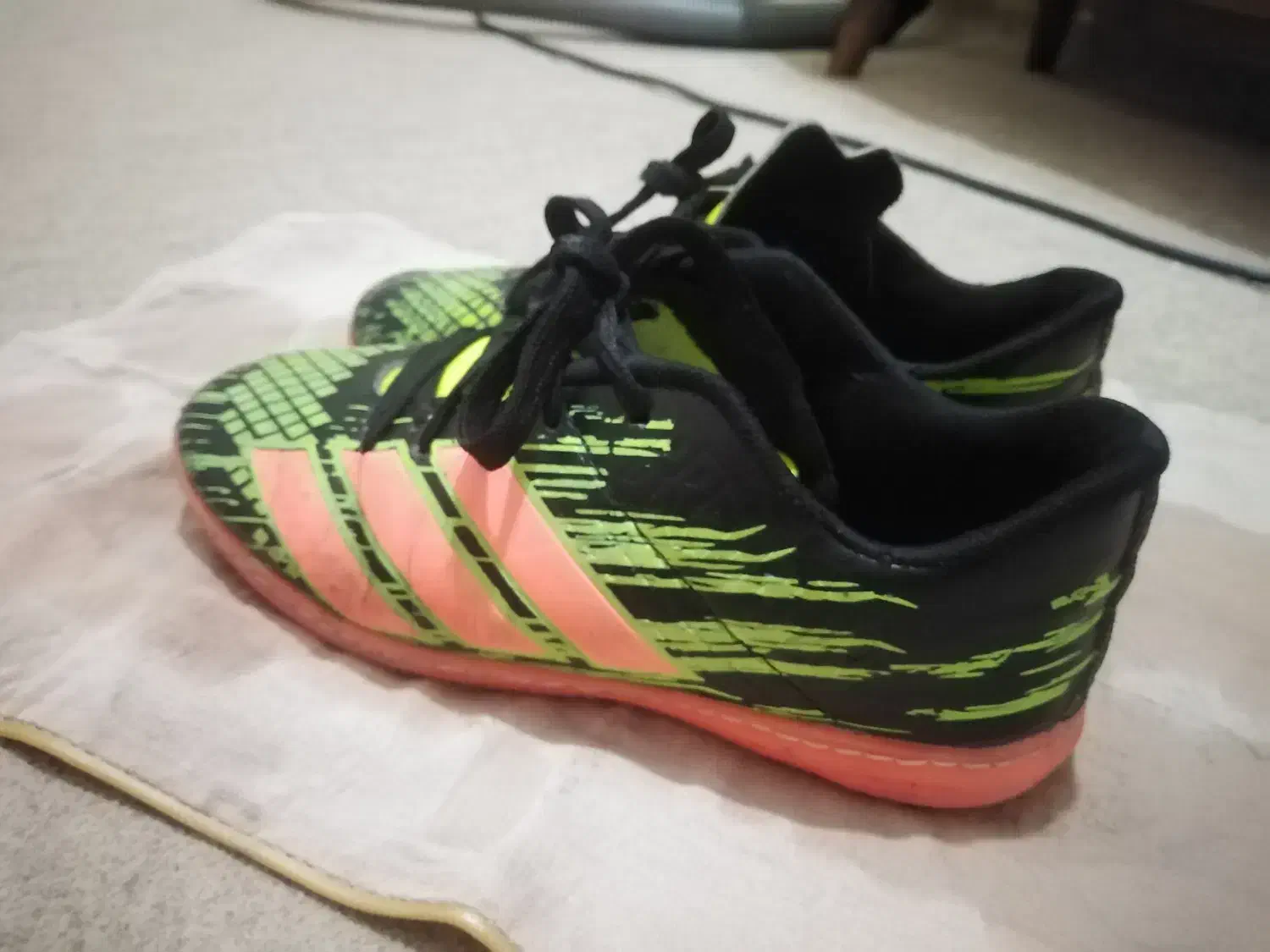 استوک کتونی فوتبالی سایز 36|کیف، کفش، کمربند|کرج, شهرک فهمیده|دیوار