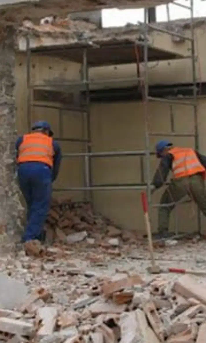 تخریب ساختمان و خرید آهان . در پنجره آلمینیوم.|مصالح و تجهیزات ساختمان|ماکو, |دیوار