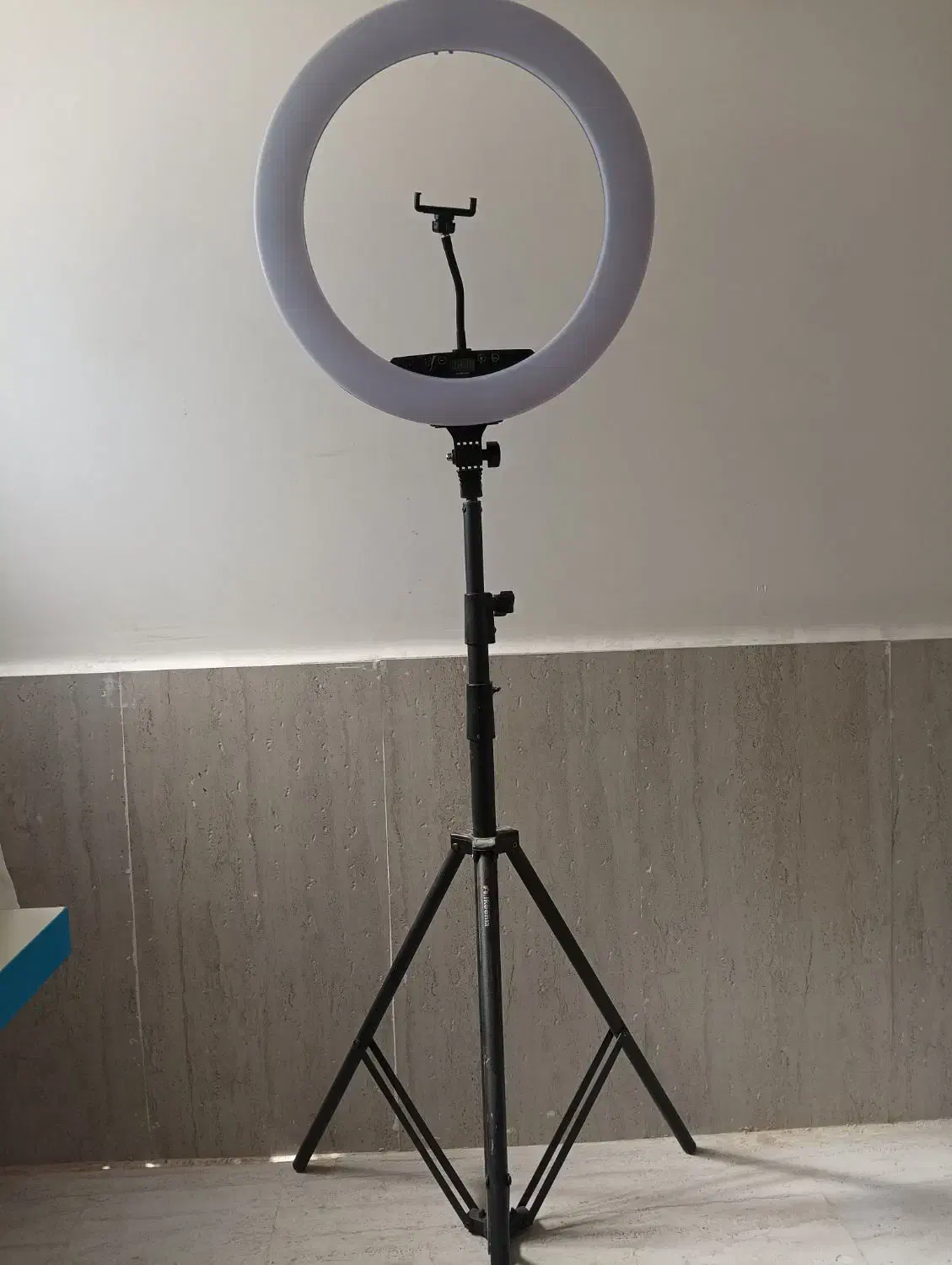 رینگ لایت|دوربین عکاسی و فیلم‌برداری|شیراز, ویلاشهر|دیوار