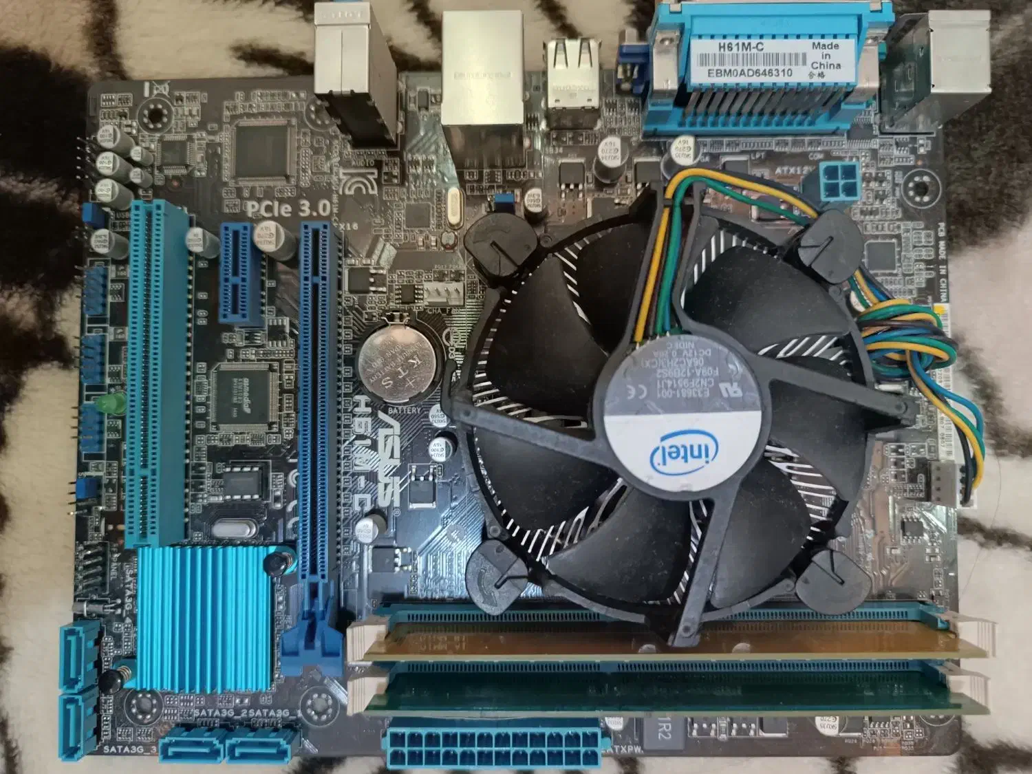 مادر بورد asus h61ddr3 و پاور|قطعات و لوازم جانبی رایانه|مشهد, شهرک لشکر (شهرک غرب)|دیوار