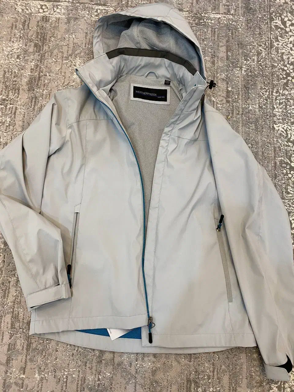 بارونی اسپرت|لباس|تهران, تسلیحات|دیوار