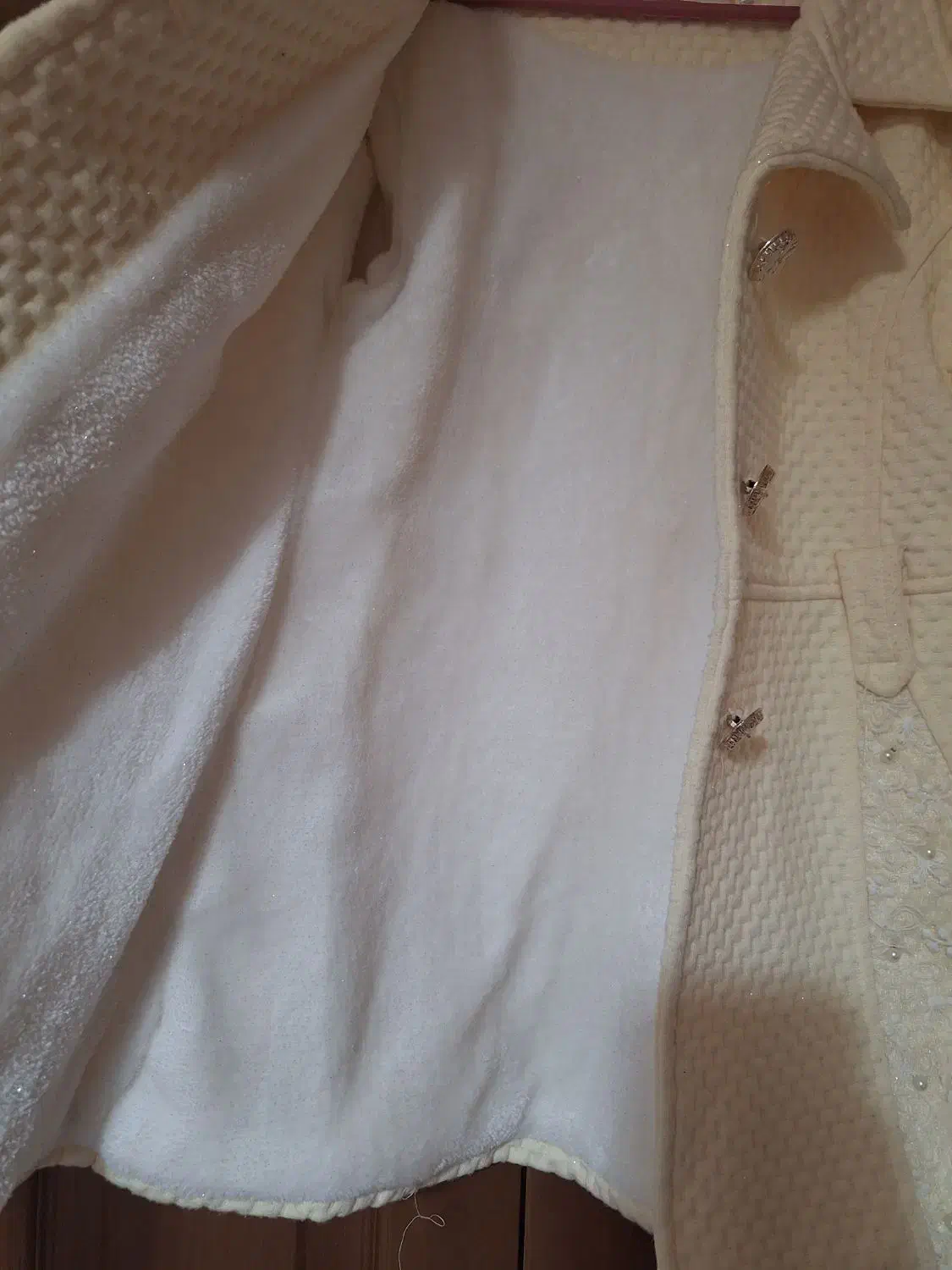 پالتو کودک|کفش و لباس بچه|صدرا-فارس, فاز ۱|دیوار