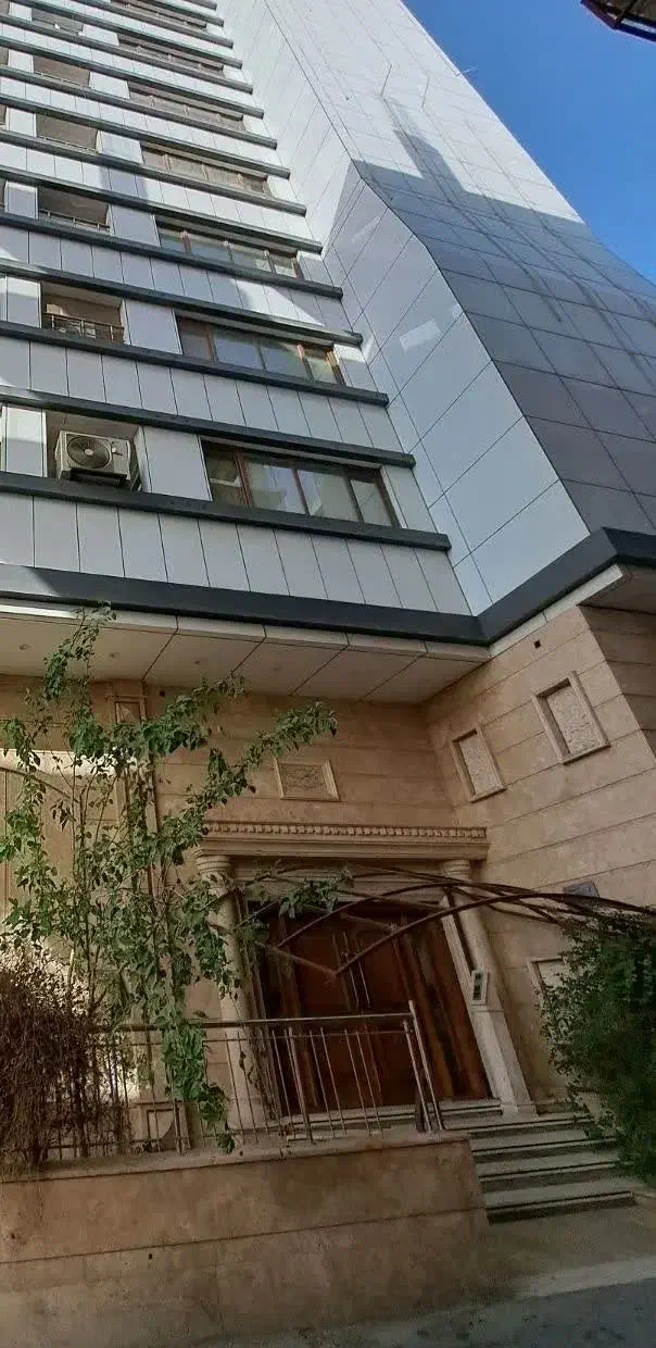آپارتمان ۱۰۴ متری بسیار زیبا فول|فروش آپارتمان|قم, دانش|دیوار