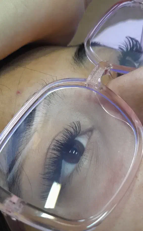 کاشت مژه|خدمات آرایشگری و زیبایی|کرمانشاه, |دیوار