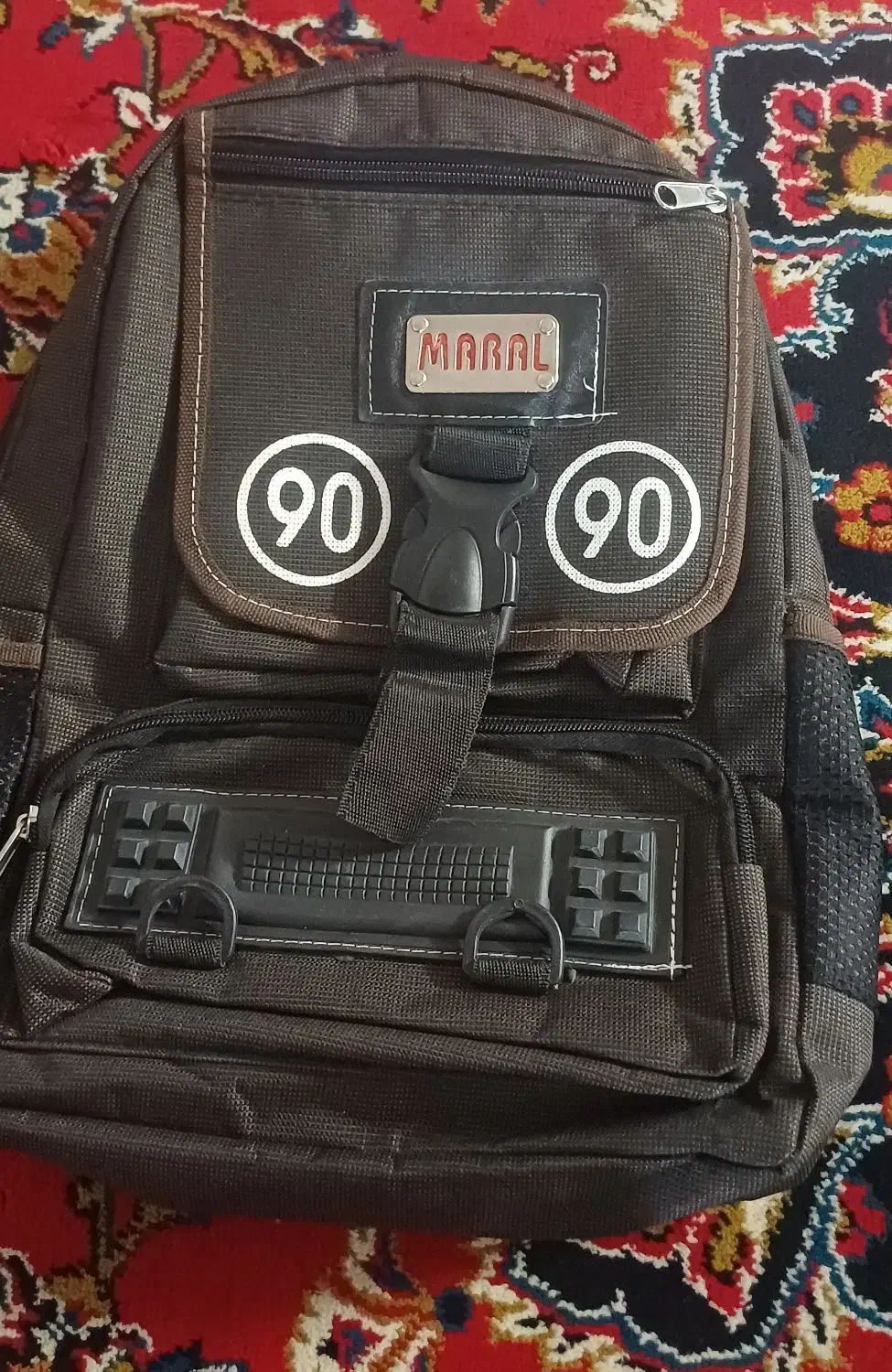 کوله مدرسه|کیف، کفش، کمربند|کاشان, لتحر|دیوار