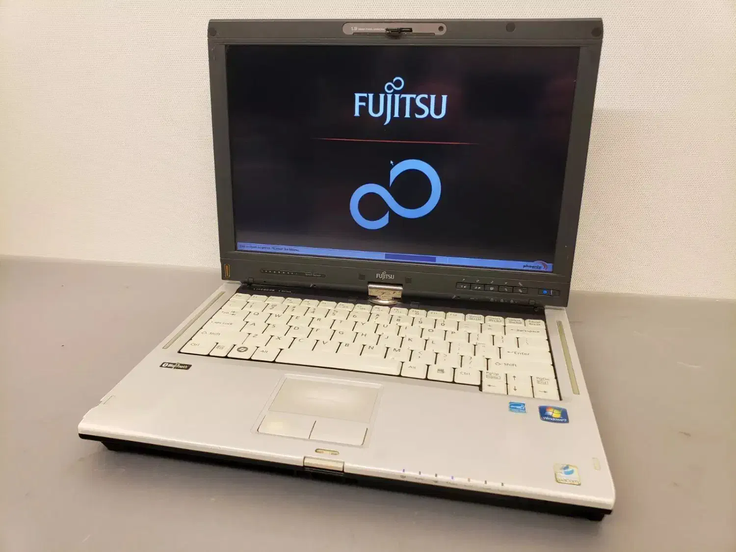 لپ تاپ  fujitsu lifebook t901|رایانه همراه|تهران, جنت‌آباد جنوبی|دیوار