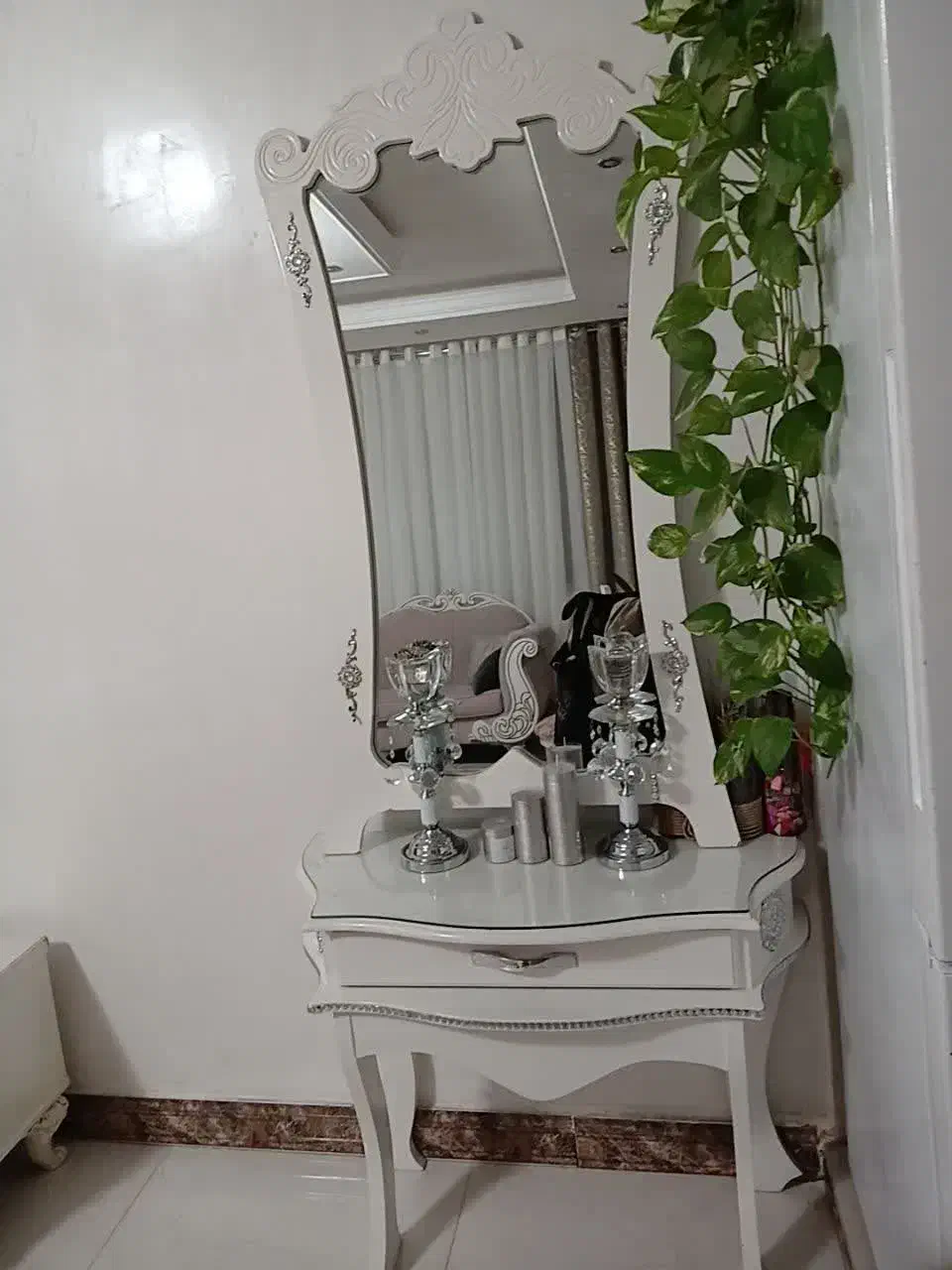 آینه شمعدان ومیزچوبی|بوفه، ویترین، کنسول|فردوسیه, |دیوار