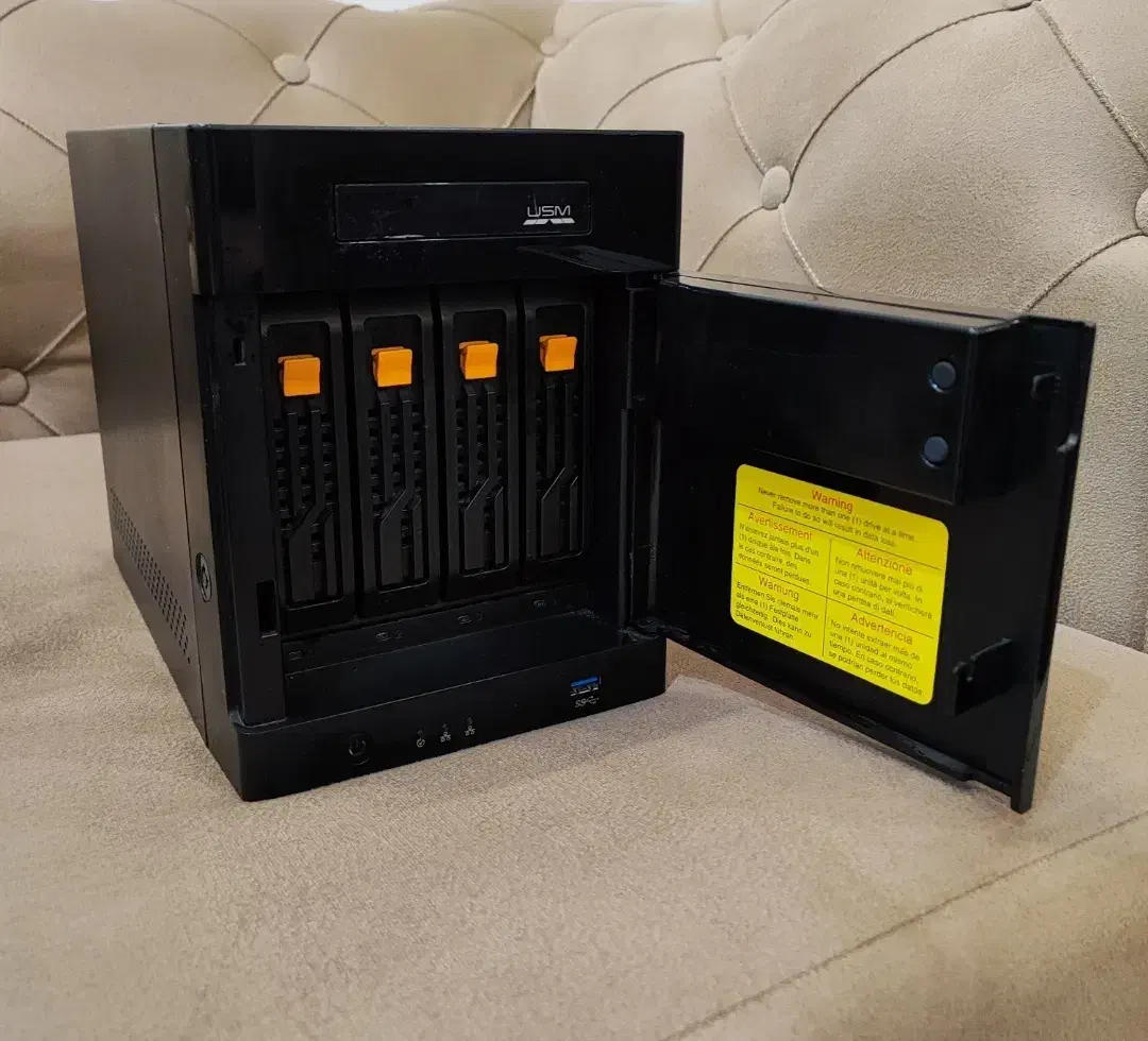 ذخیره ساز تحت شبکه NAS 4bay سیگیت مدل بیزنس|مودم و تجهیزات شبکه|تهران, گلستان (شهرک راه آهن)|دیوار