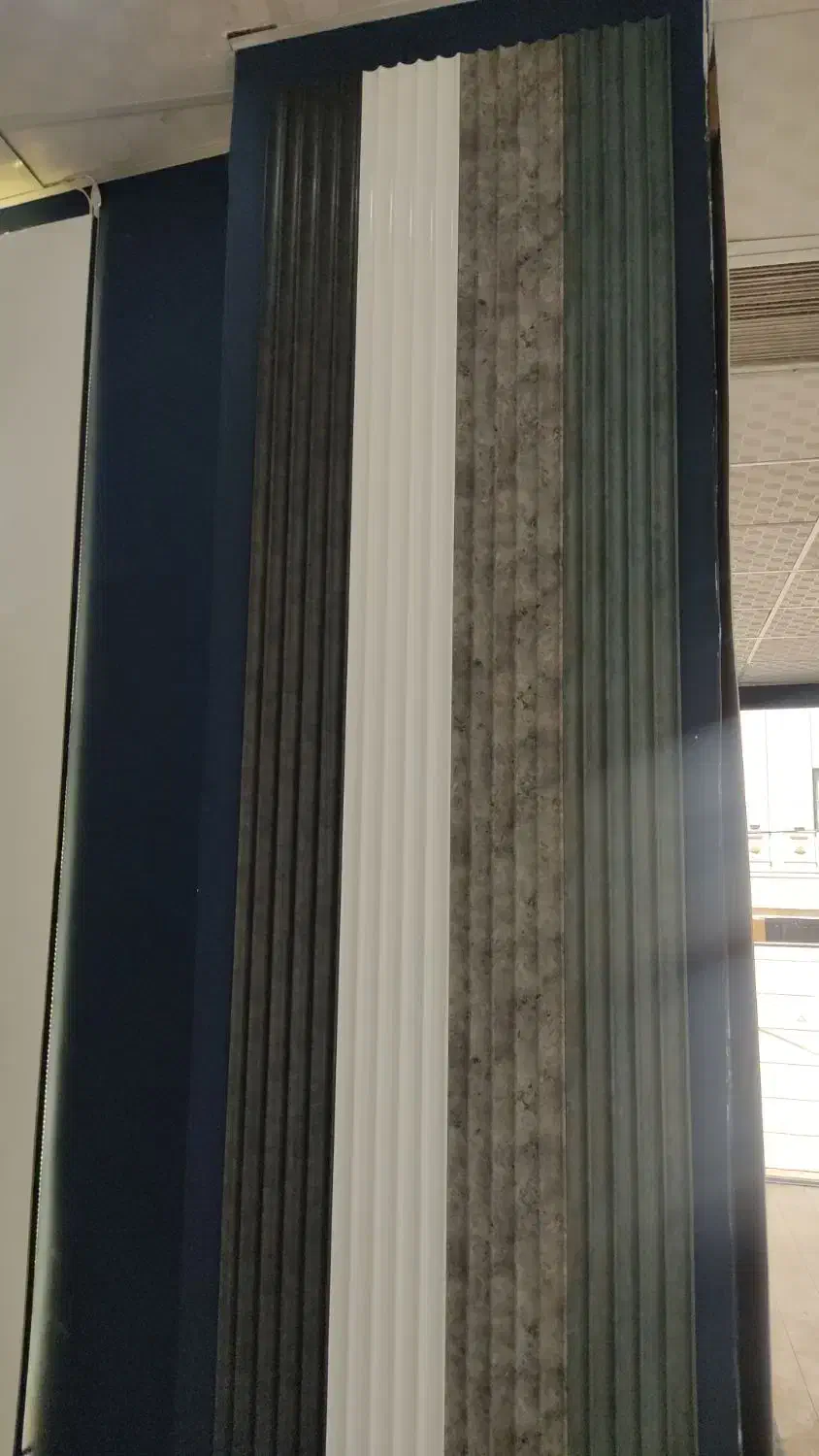 کاغذ دیواری، کفپوش و پارکت با قیمت مناسب|خدمات پیشه و مهارت|کرمان, |دیوار