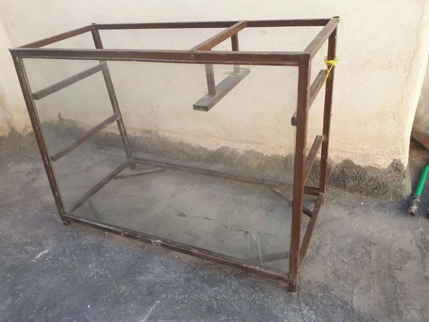 میز وتیرین|کتابخانه، شلف، قفسه‌های دیواری|تبریز, |دیوار