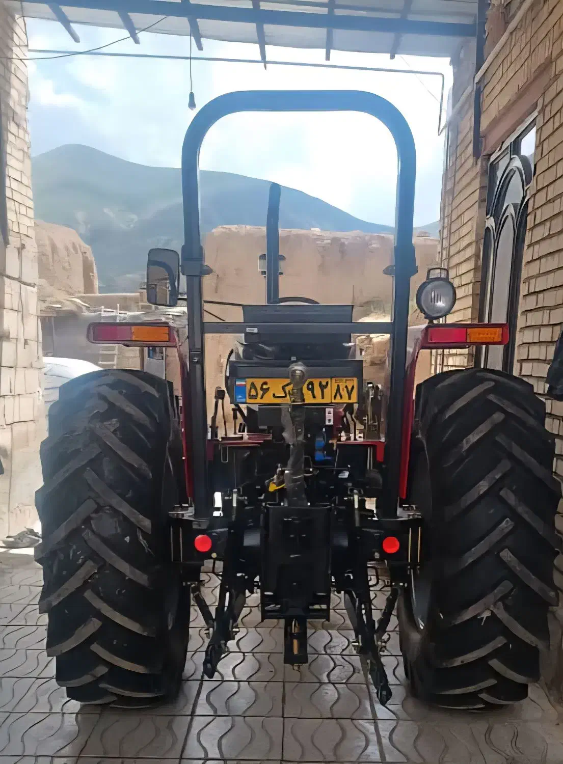 تراکتور ۱۰۸۵ صفر واقع در روستای دوزکند مدل ۱۴۰۴|خودرو سنگین|انگوران, |دیوار