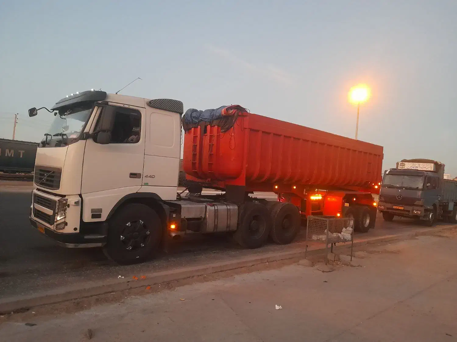 نیاز به راننده پایه یک جهت کار باتریلی کمپرسی|استخدام حمل و نقل|خرمدره, |دیوار