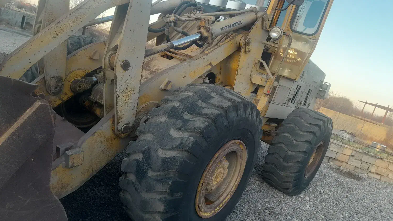 لودر کوماتسو ۱۲۰|خودرو سنگین|تهران, مختاری|دیوار