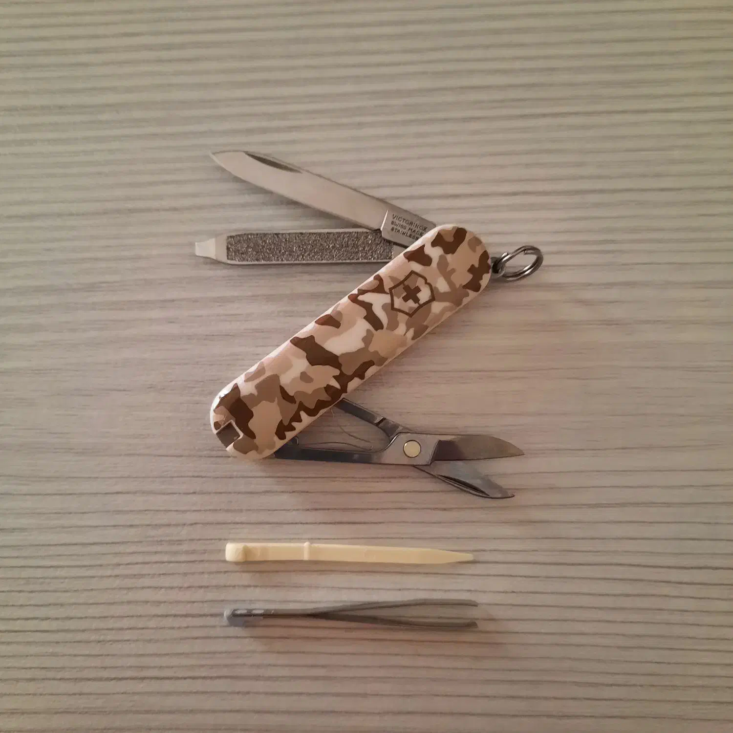 victorinox|کوهنوردی و کمپینگ|شیراز, جمهوری|دیوار