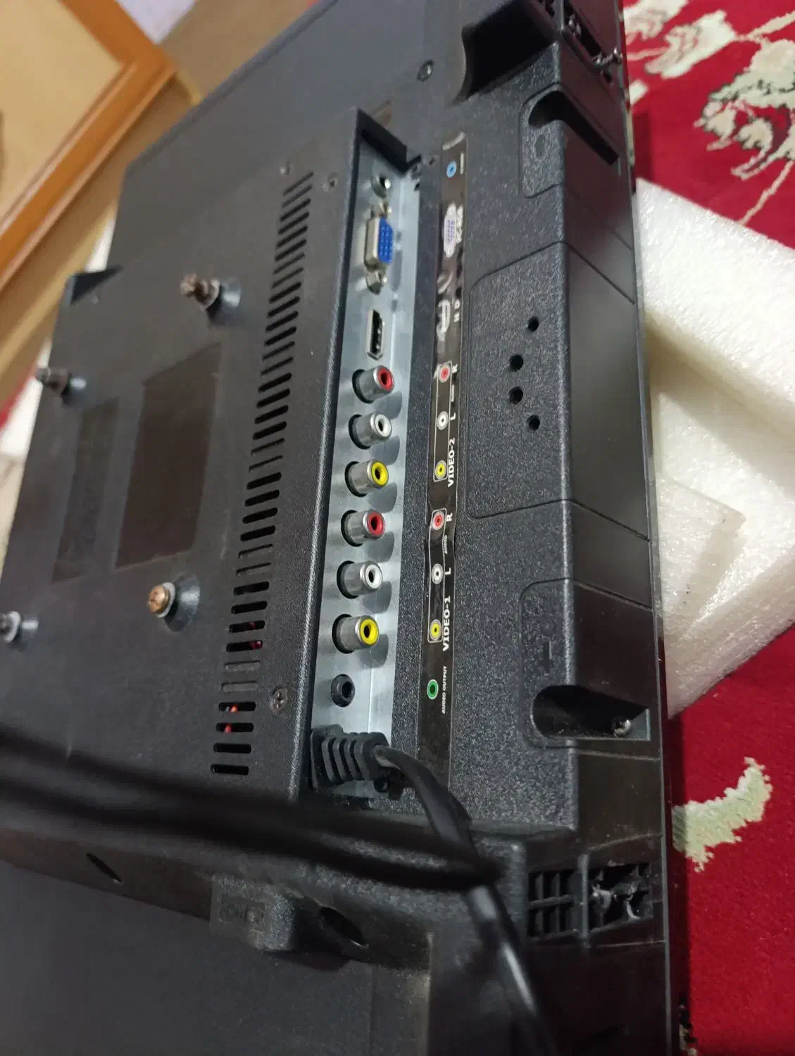 تلویزیون LED22اینج|تلویزیون و پروژکتور|دزفول, |دیوار