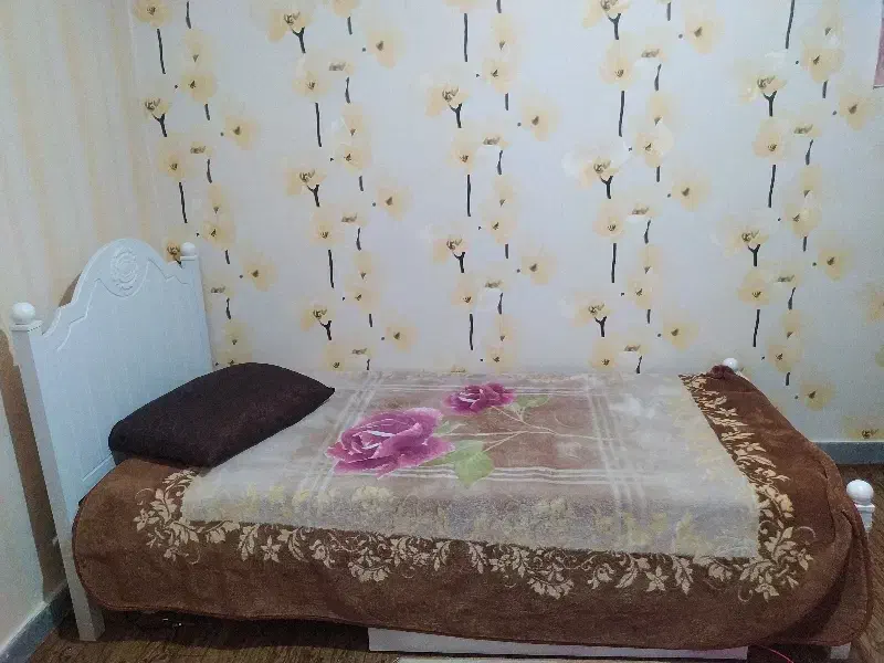 تخت در حد نو|تخت و سرویس خواب|بجنورد, |دیوار