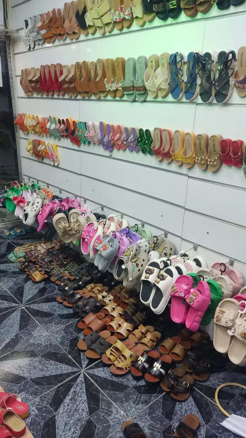 فروش عمده دمپایی به قیمت فاکتور و زیر فاکتور|کیف، کفش، کمربند|ملکشاهی, |دیوار