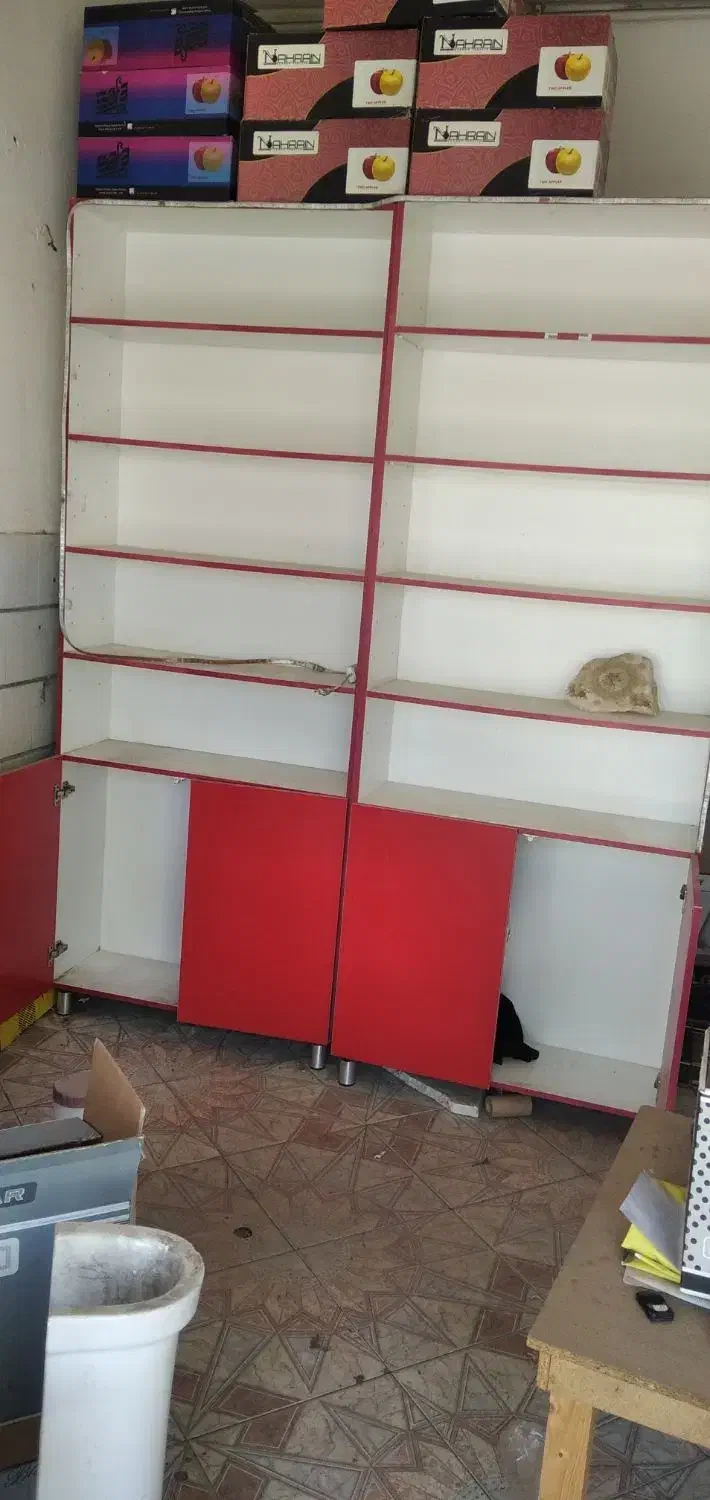 دو قفسه ام دی آف ویک عدد ویترین|فروشگاه و مغازه|قرچک, مهدیه|دیوار