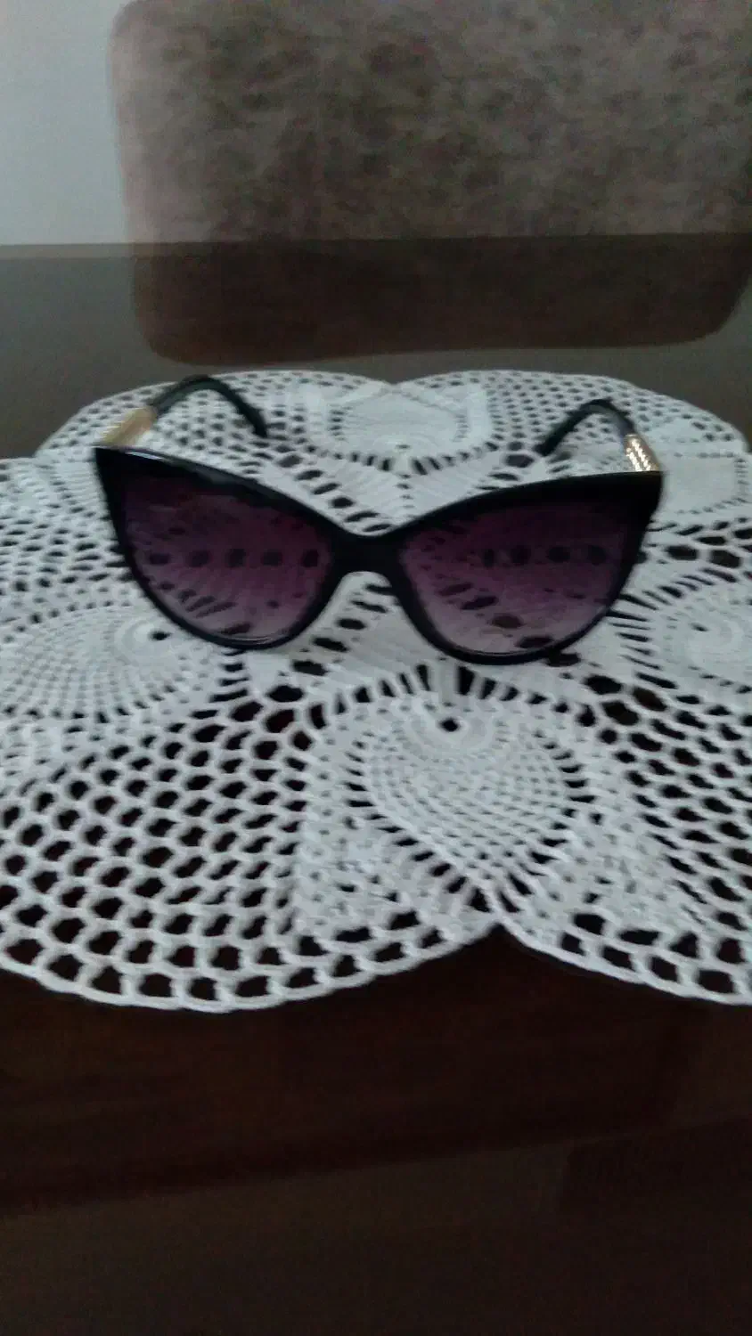 عینک آفتابی و گردنبند|زیورآلات و اکسسوری|پردیس, فاز ۹|دیوار