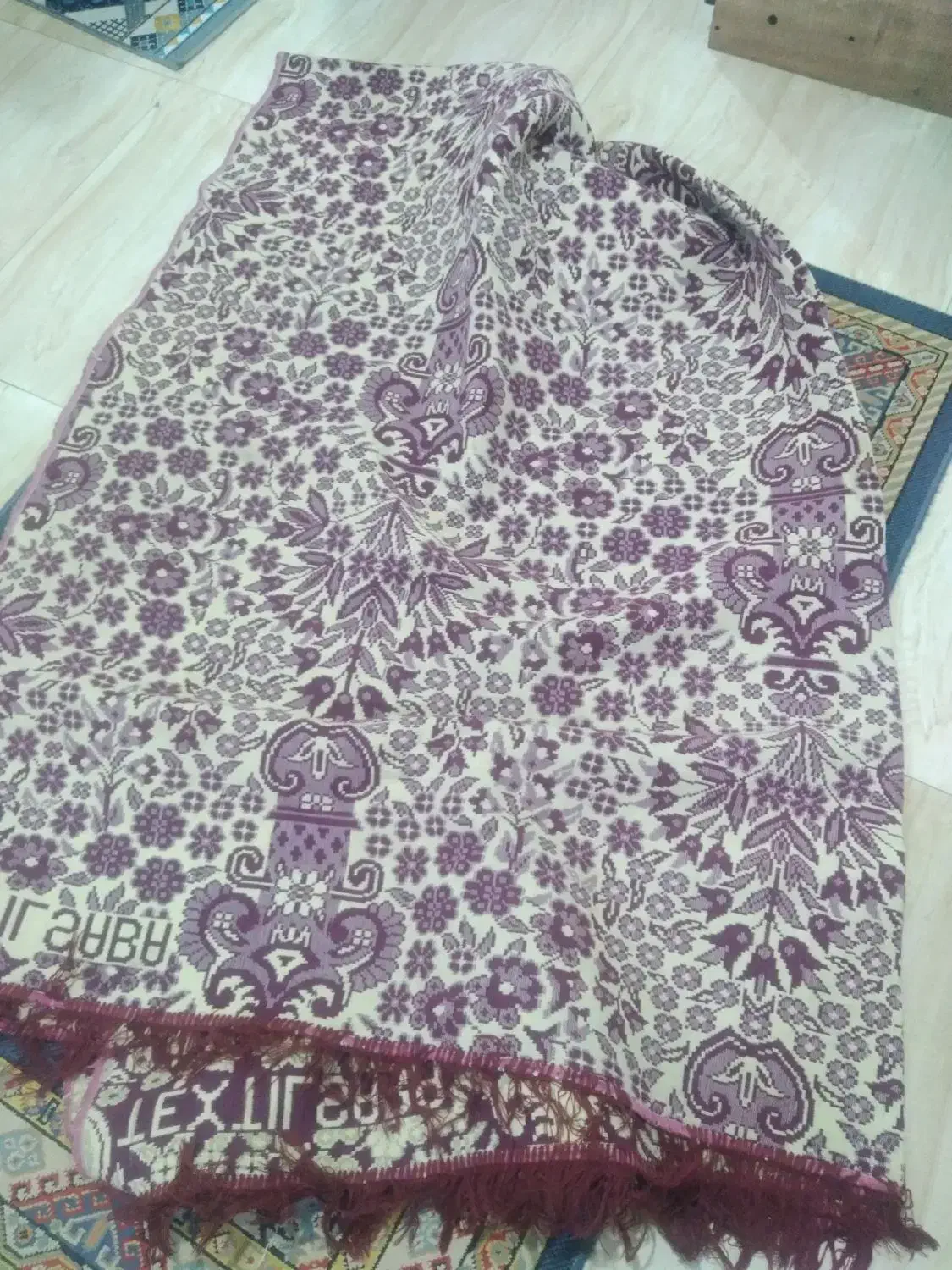 روفرشی کارکرده|روفرشی|رشت, کوی امام رضا|دیوار