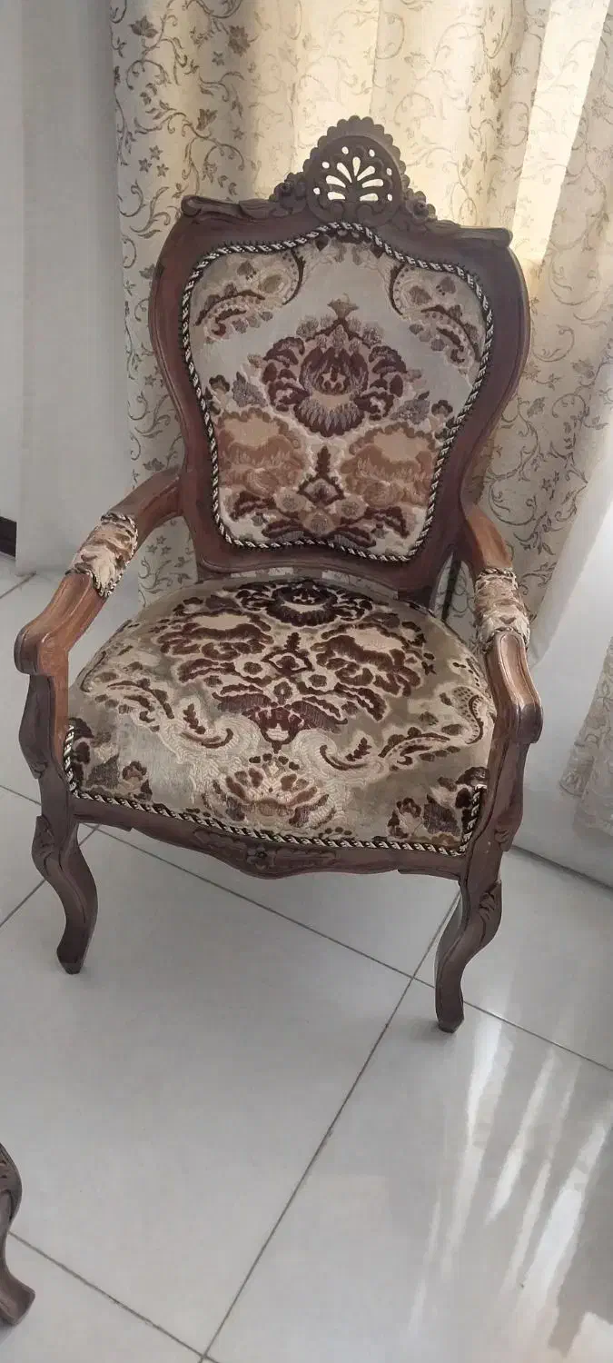 ۶ عدد سلطنتی تک|مبلمان خانگی و میز عسلی|قدس, شهرقدس|دیوار