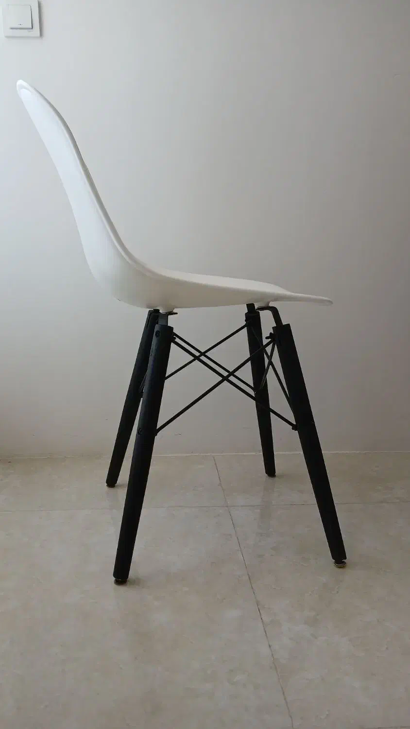 صندلی پلاستیکی پایه ایفل|صندلی و نیمکت|بجنورد, |دیوار