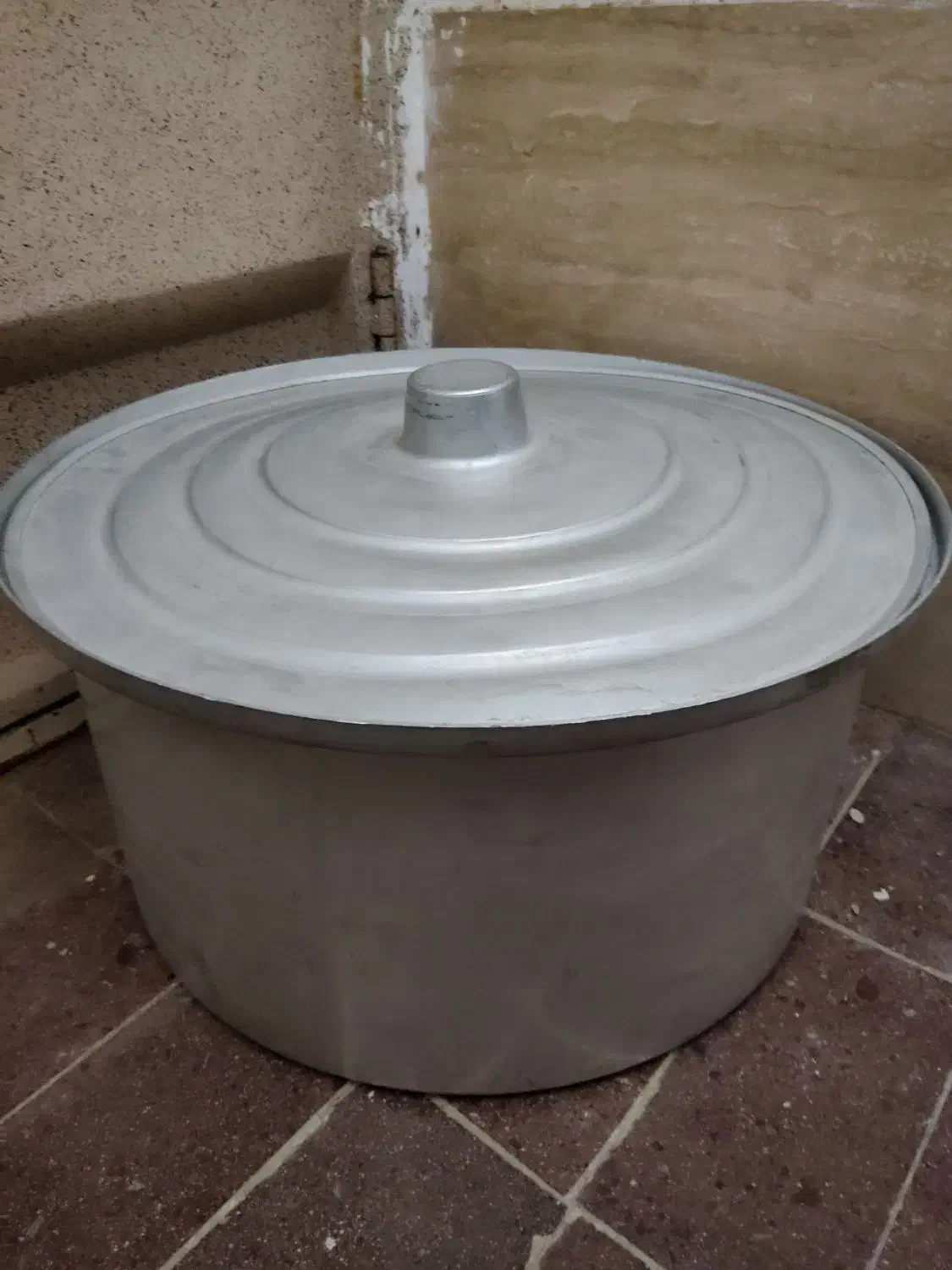 قابلمه سایز بزرگ نو|ظروف پختوپز|شاهینشهر, عطار|دیوار