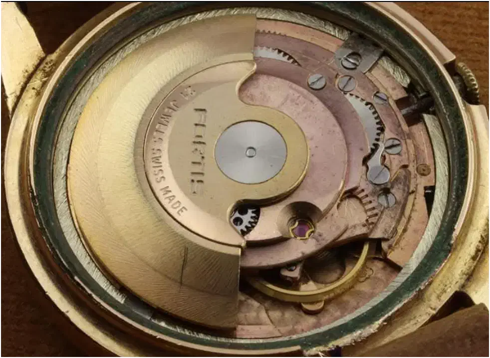 فورتیس|ساعت|اردبیل, |دیوار