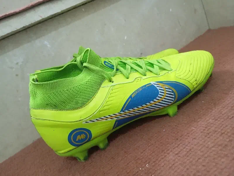 یک نو کفش فوتبالهMERCURlAL قیمت مناسب|کیف، کفش، کمربند|تبریز, |دیوار