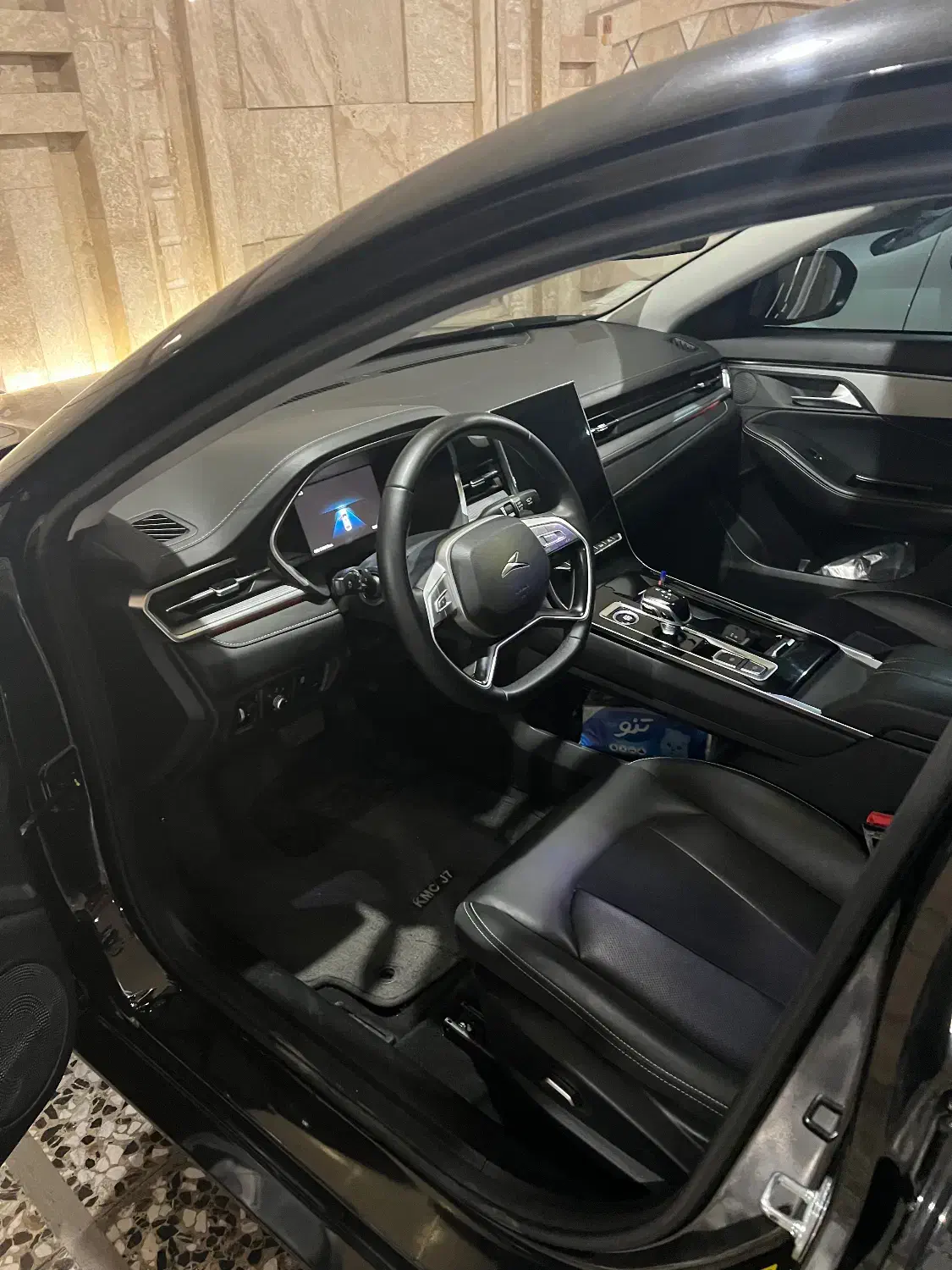 کی ام‌ سی سواری|خودرو سواری و وانت|شیراز, قالیشویی|دیوار