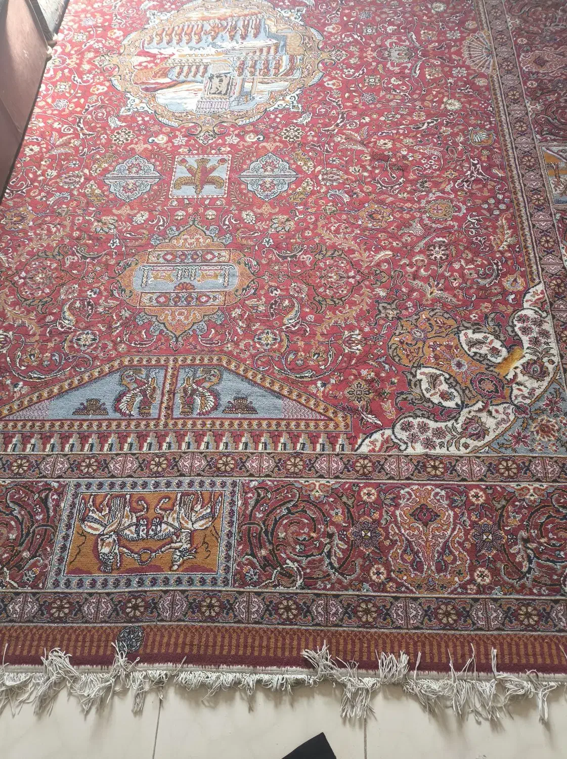 فروش 2 تخته فرش 12 م طرح تخت جمشید دست دوم|فرش|صدرا-فارس, فاز ۲|دیوار