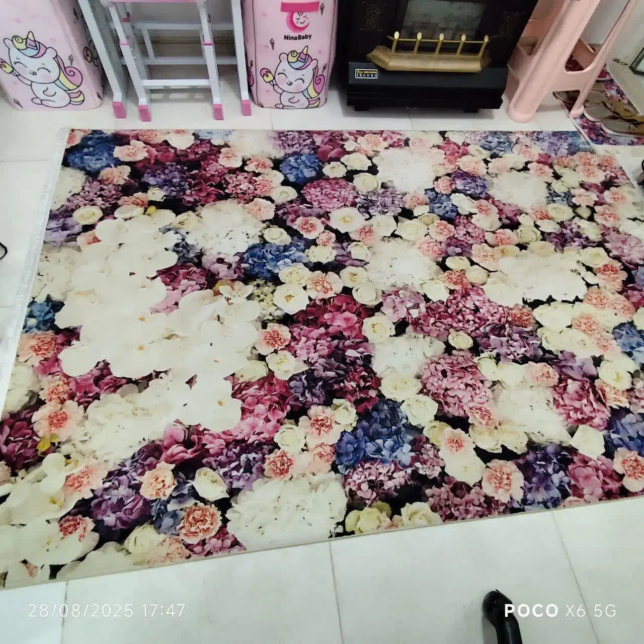 فرش ماشینی ۷۰۰شانه ۴متری بسیار زیبا و باکیفیت|فرش|ملارد, |دیوار