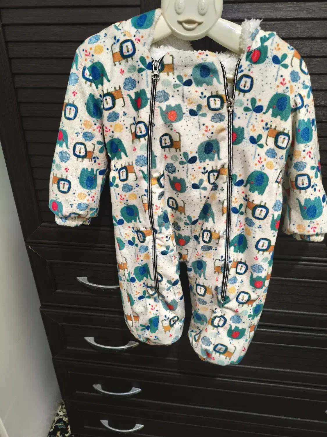 سرهمی بسیار گرم با جنس خیلی لطیف|کفش و لباس بچه|نهاوند, |دیوار